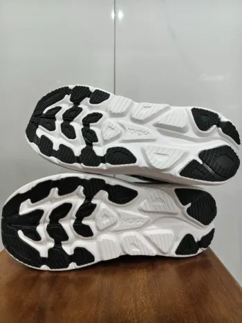 Hoka Bondi 9 bike usato — immagine 5 di 6