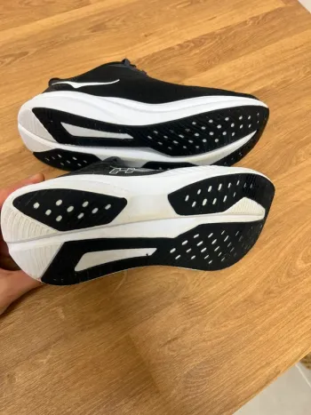 Used Hoka Mach 6 bike — image 4 of 6