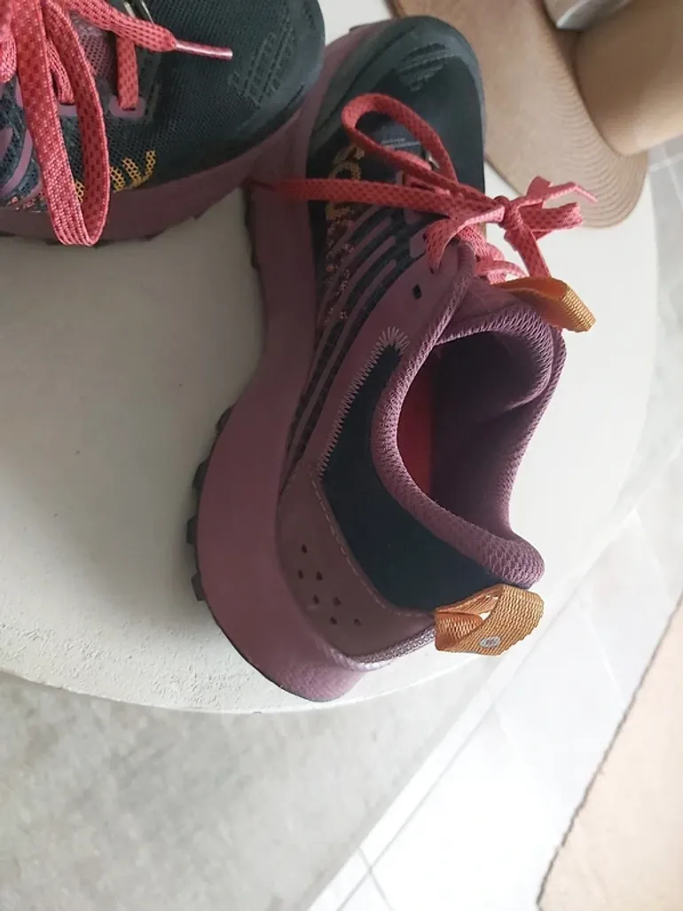 Used Saucony Running Shoes T.39 bike — image 5 of 6