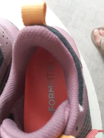 Used Saucony Running Shoes T.39 bike — image 3 of 6