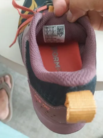 Used Saucony Running Shoes T.39 bike — image 4 of 6