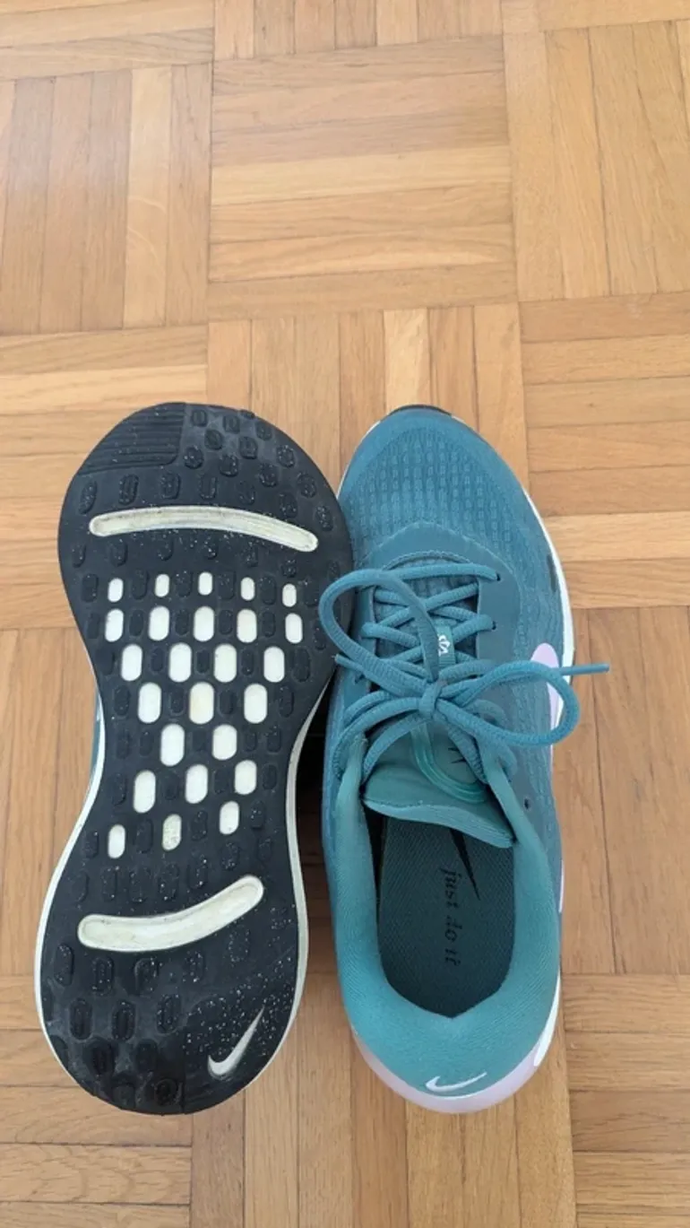 Używany Nike Journey Run bike — zdjęcie 3 z 4