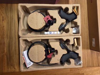Used Sram Force D2 Shifter/Brake Lever Set 2025 bike