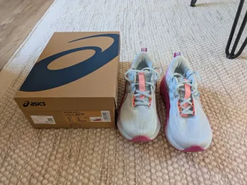 Used Asics Novablast 5 bike