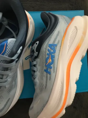 Używany Hoka Shoes 38 bike — zdjęcie 2 z 7
