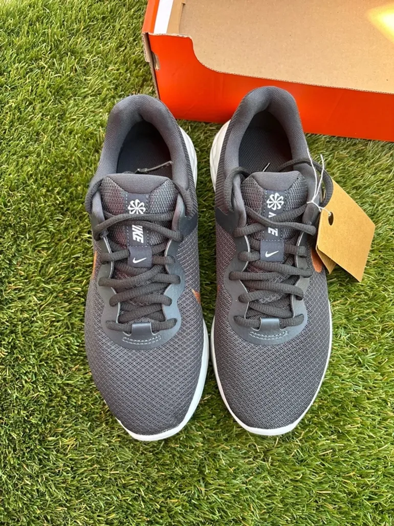 Used Nike Shoes bike — image 3 of 8