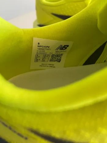 Używany New Balance FuelCell Rebel V5 bike — zdjęcie 9 z 15