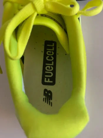 Używany New Balance FuelCell Rebel V5 bike — zdjęcie 6 z 15