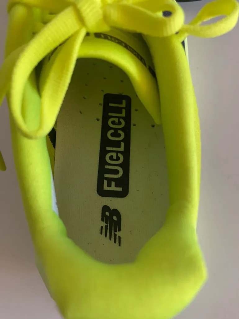 Używany New Balance FuelCell Rebel V5 bike — zdjęcie 6 z 15