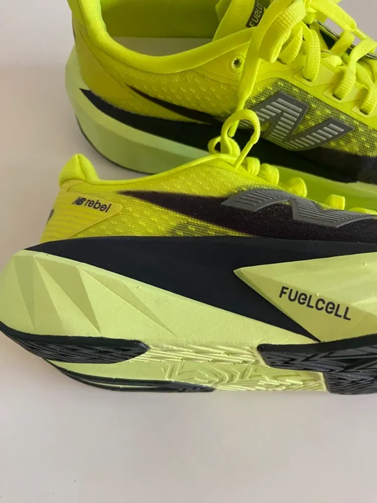 Używany New Balance FuelCell Rebel V5 bike — zdjęcie 7 z 15