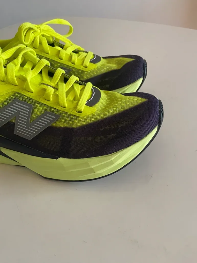 Używany New Balance FuelCell Rebel V5 bike — zdjęcie 12 z 15
