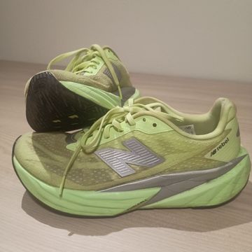 New Balance Rebel V5 2026 Running Shoes usato