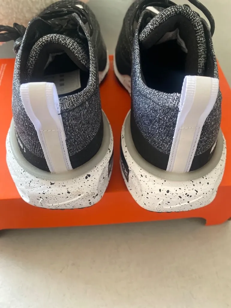 Used Nike Invincible Run FK3 bike — image 4 of 8