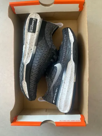 Used Nike Invincible Run FK3 bike — image 7 of 8