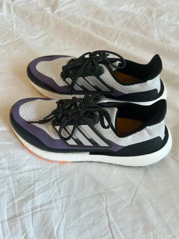 Używany Adidas Ultraboost Light Cold.RDY bike — zdjęcie 4 z 7