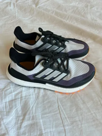 Używany Adidas Ultraboost Light Cold.RDY bike