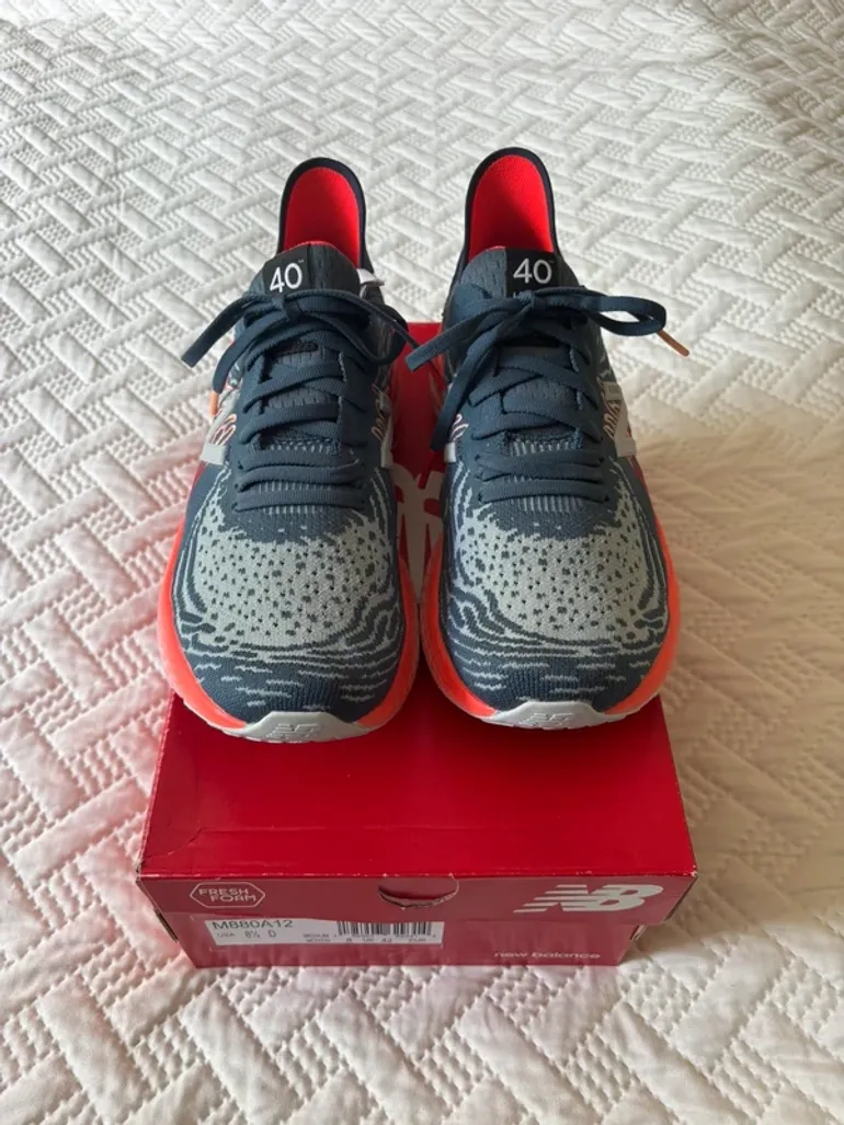 Używany New Balance Fresh Foam London Marathon Edition 2020 bike — zdjęcie 2 z 14