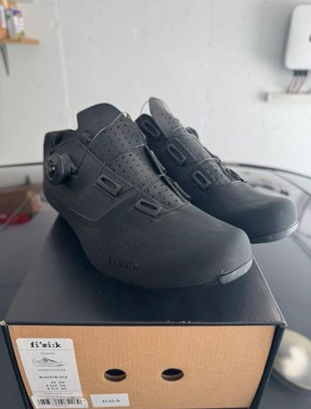 Brugt Fizik Tempo Overcurve R4 2024 bike