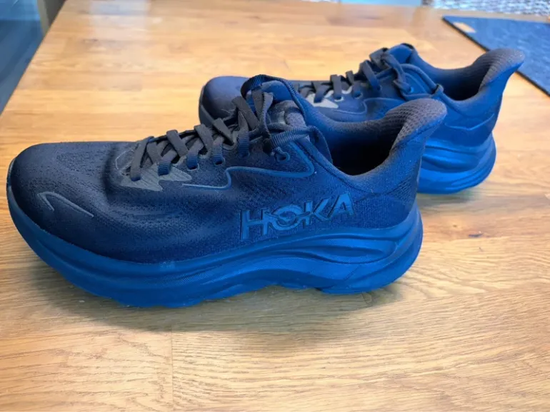 Used Hoka Clifton 9 bike — image 3 of 9