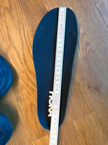 Used Hoka Clifton 9 bike — image 7 of 9