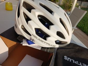 Used helmet+ CRONOS 2026 bike — image 2 of 9