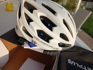 Brugt helmet+ CRONOS 2026 bike — billede 2 af 9