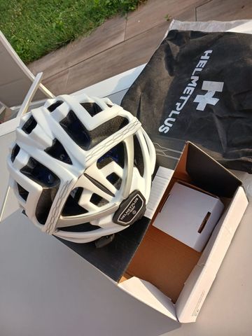 Brugt helmet+ CRONOS 2026 bike — billede 3 af 9