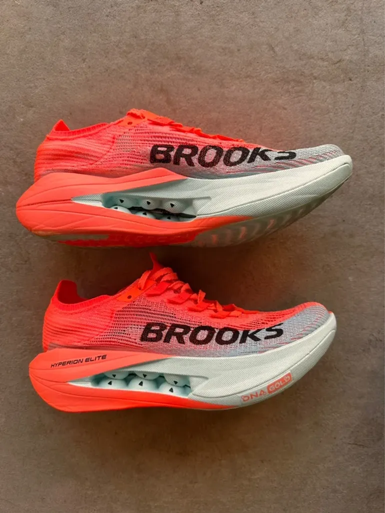 Used Brooks Hyperion Elite 5 2025 bike — image 6 of 15