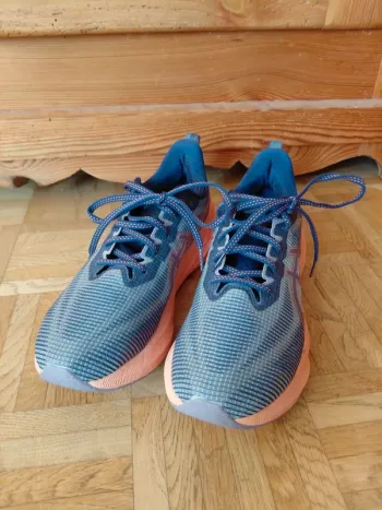 Gebrauchtes Asics Novablast 3 bike