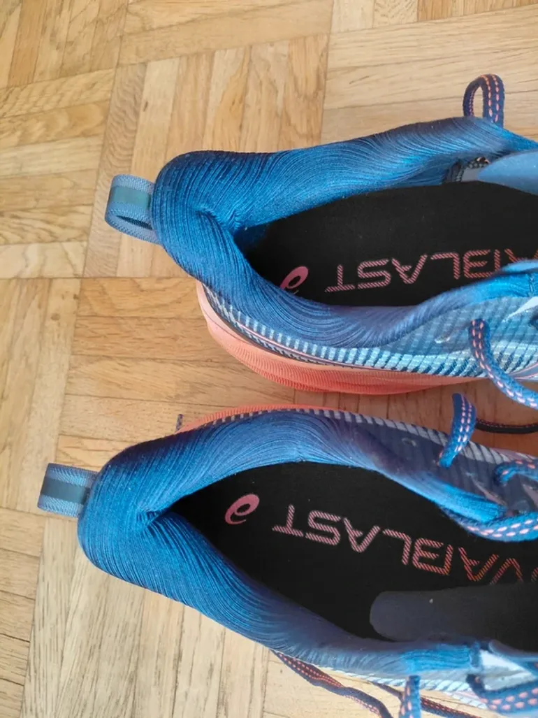 Used Asics Novablast 3 bike — image 6 of 7