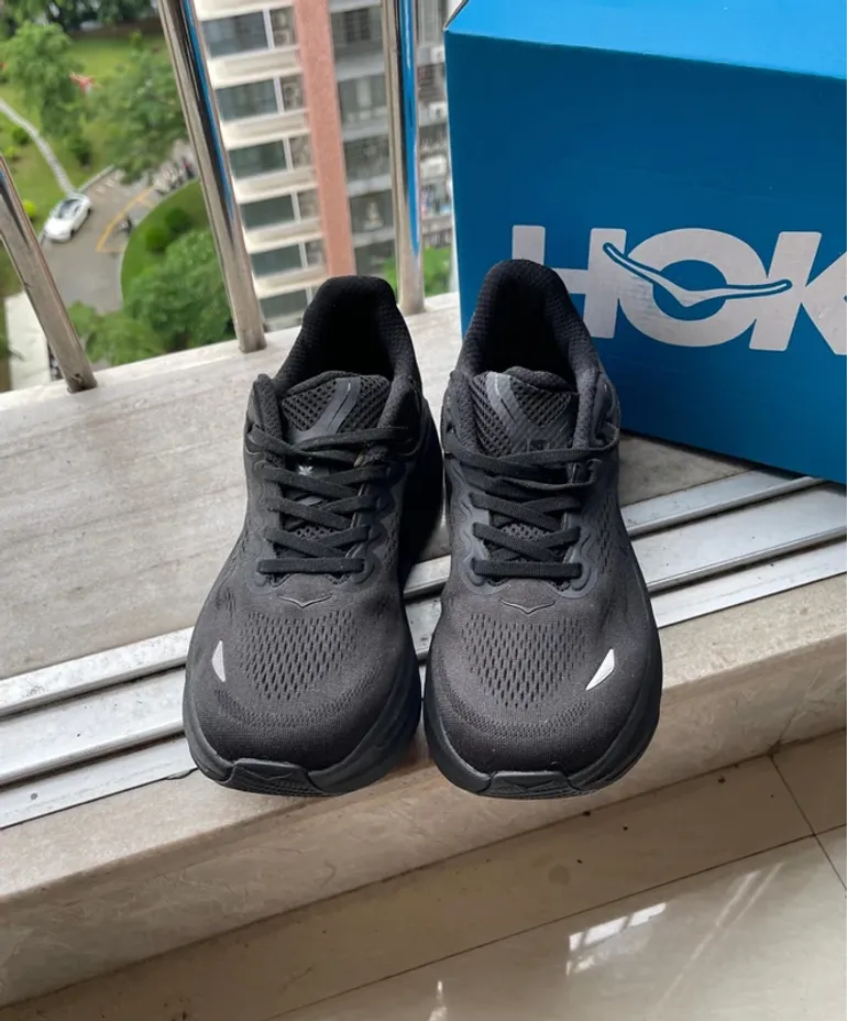 Used Hoka Chaussure taille 42 bike — image 2 of 7