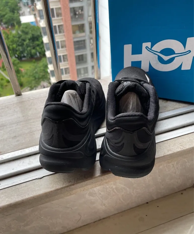Used Hoka Chaussure taille 42 bike — image 4 of 7