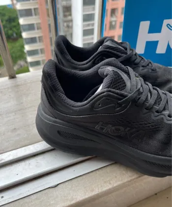 Used Hoka Chaussure taille 42 bike — image 6 of 7