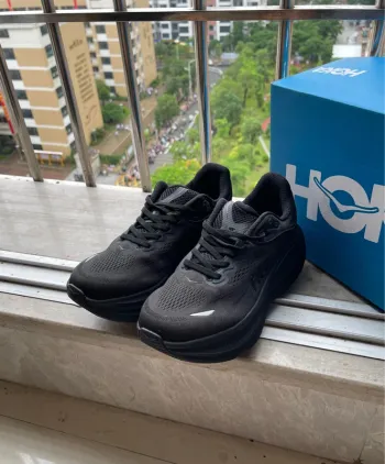 Used Hoka Chaussure taille 42 bike — image 3 of 7