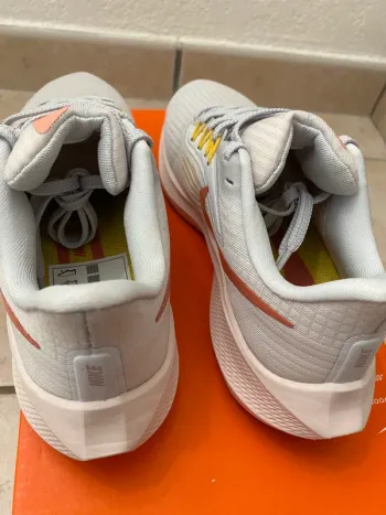 Used Pegasus Nike Air Zoom 39 bike — image 4 of 7