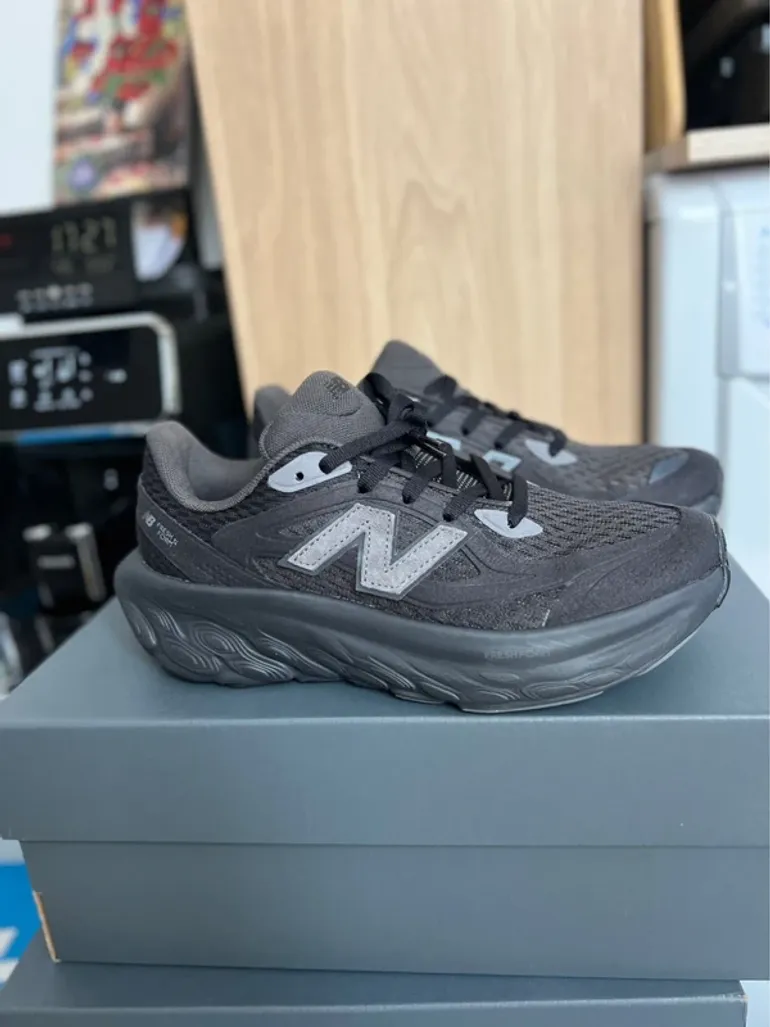 Used New Balance Fresh Foam bike — image 3 of 7