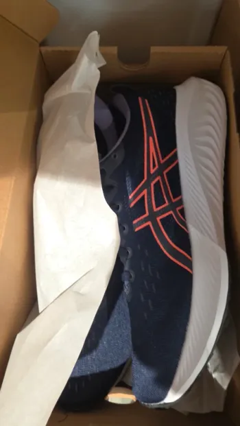 Used Asics Gel Excite 10 bike — image 3 of 5