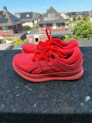 Used Asics hardloop schoenen bike