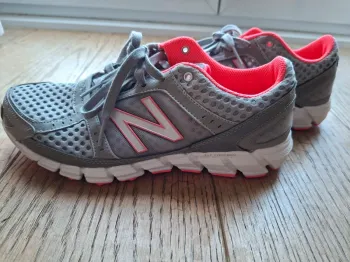 Used New Balance 750 v1 bike — image 3 of 7