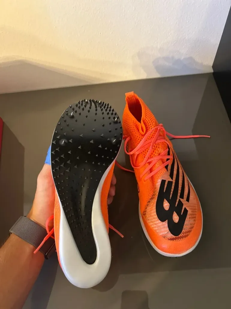 Used New Balance Fuelcell MD X bike — image 5 of 5