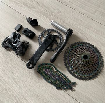 Gebrauchtes Sram FULL XX1 RAINBOW AXS GROUPSET 2025 bike — Bild 1 von 7