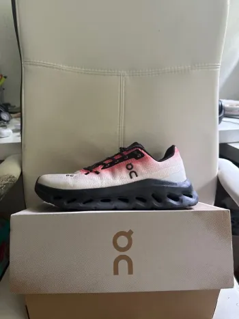 Used On Running Cloud bike — image 4 of 4