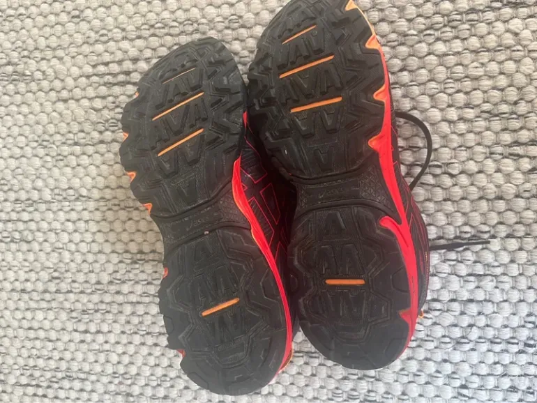Used Asics Gel Venture 7 bike — image 4 of 4