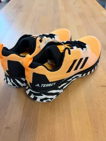 Used Adidas Terrex Two bike — image 4 of 9