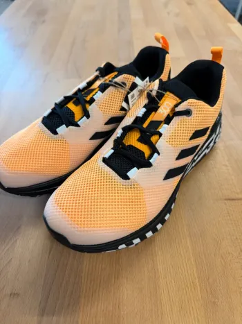 Used Adidas Terrex Two bike — image 6 of 9