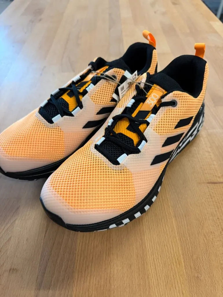 Used Adidas Terrex Two bike — image 6 of 9