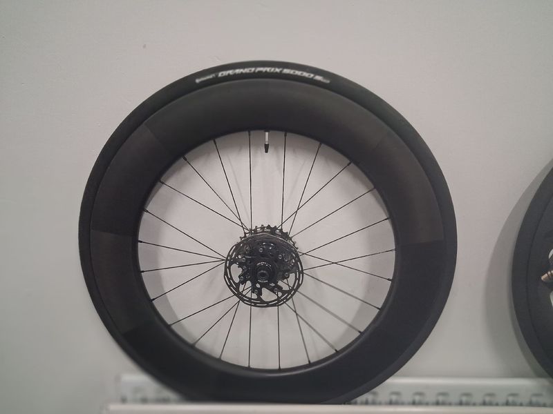 Used RonWheels fully carbon wheelset 2025 bike — image 5 of 5