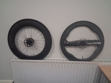 Used RonWheels fully carbon wheelset 2025 bike — image 1 of 5