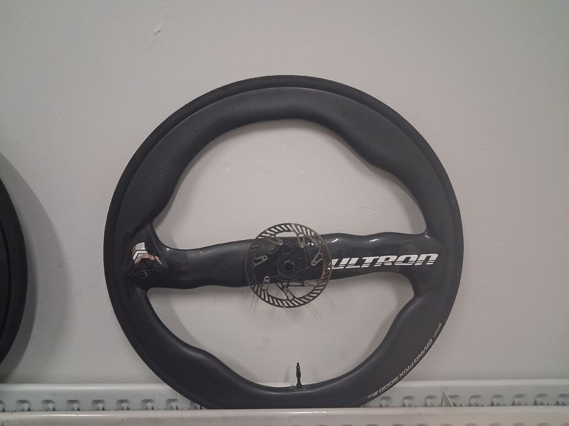 Used RonWheels fully carbon wheelset 2025 bike — image 3 of 5