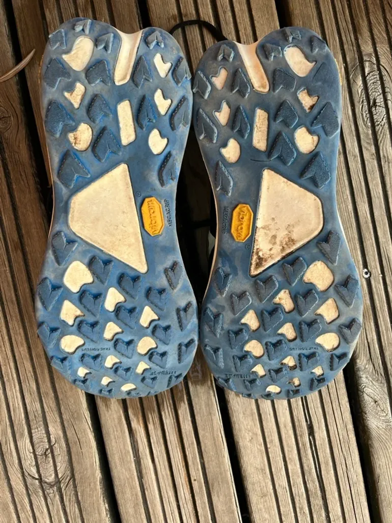 Used Hoka Tecton X3 bike — image 4 of 5